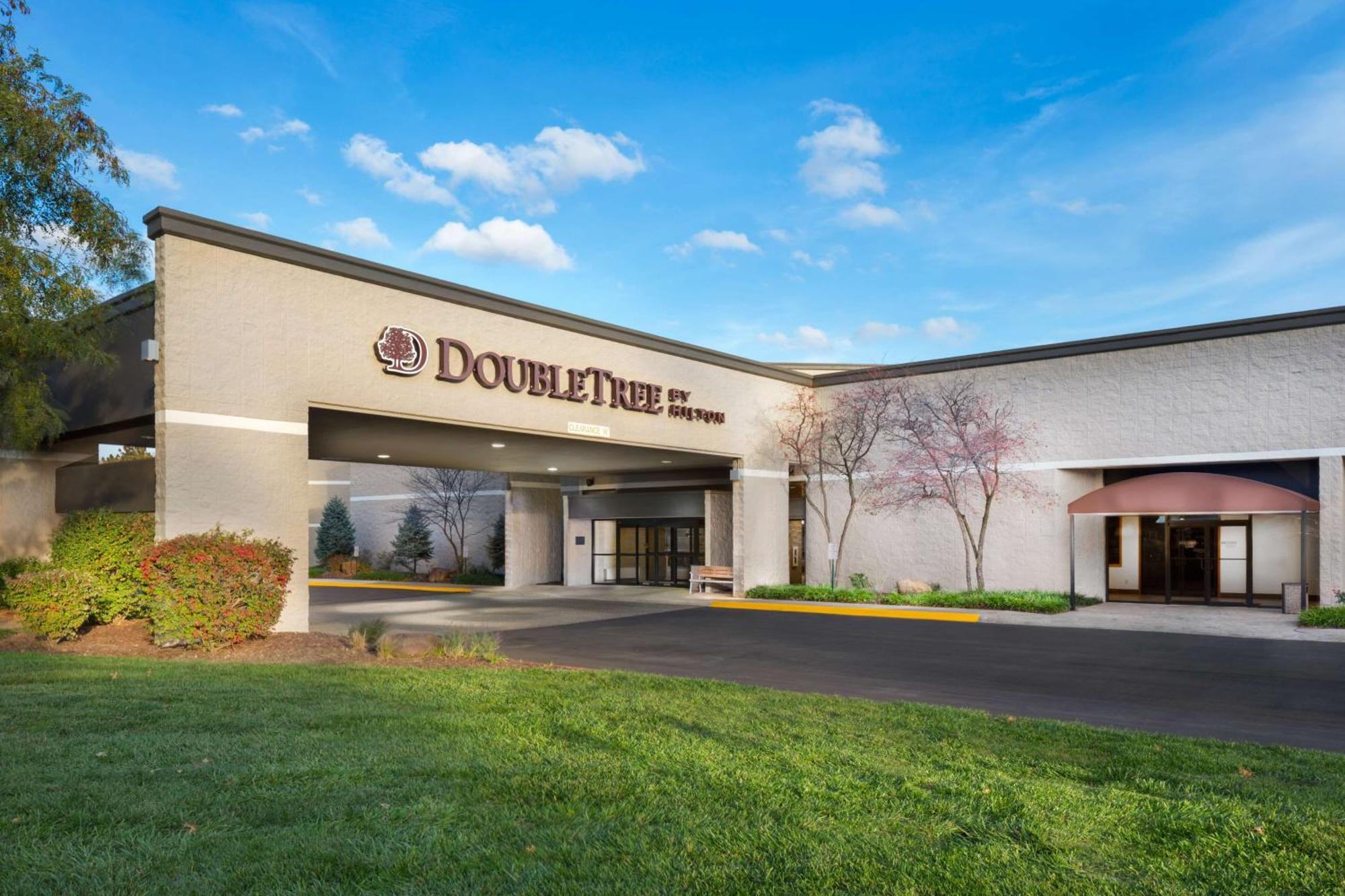 Doubletree By Hilton Lawrence Hotel Exterior photo